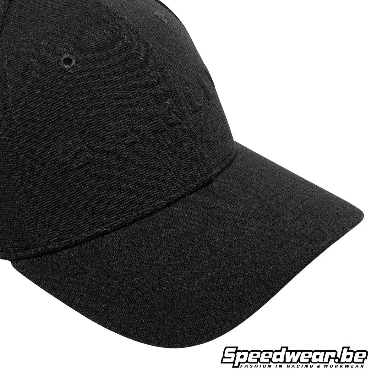 Oakley Bark Embossed Pet Pitch Black